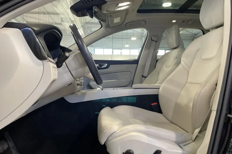 Volvo XC60 din 2021 cu 77.689 km - oferta VOL169957 - foto 24