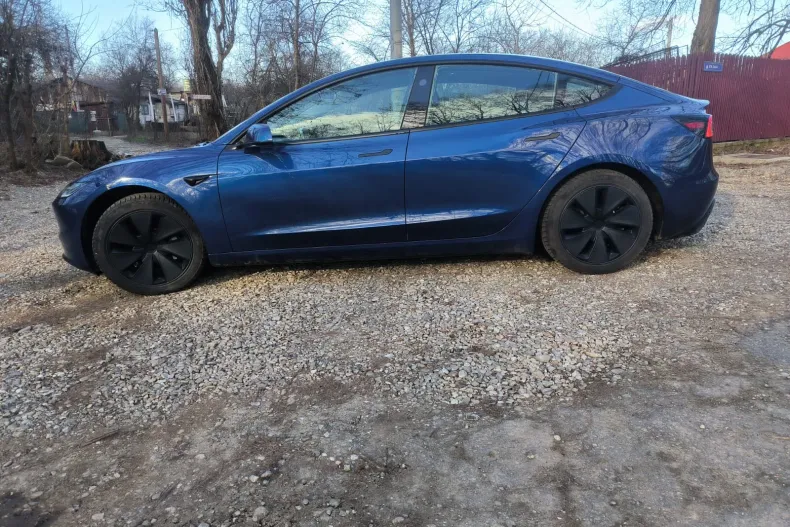 Tesla Model 3 din 2024 cu 10.700 km - oferta TES169960 - foto 2