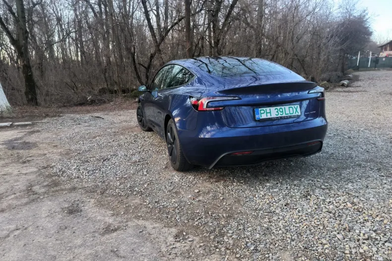 Tesla Model 3 din 2024 cu 10.700 km - oferta TES169960 - foto 3