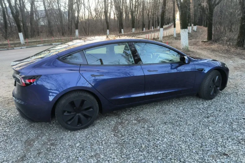 Tesla Model 3 din 2024 cu 10.700 km - oferta TES169960 - foto 4
