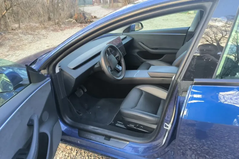 Tesla Model 3 din 2024 cu 10.700 km - oferta TES169960 - foto 8