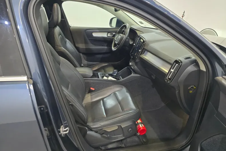 Volvo XC40 din 2021 cu 123.785 km - oferta VOL169971 - foto 8