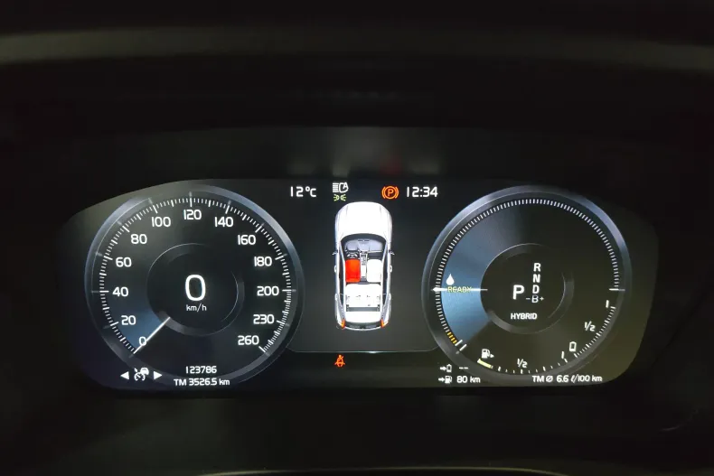 Volvo XC40 din 2021 cu 123.785 km - oferta VOL169971 - foto 11