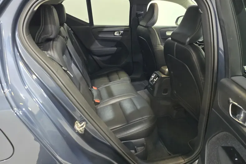 Volvo XC40 din 2021 cu 123.785 km - oferta VOL169971 - foto 14