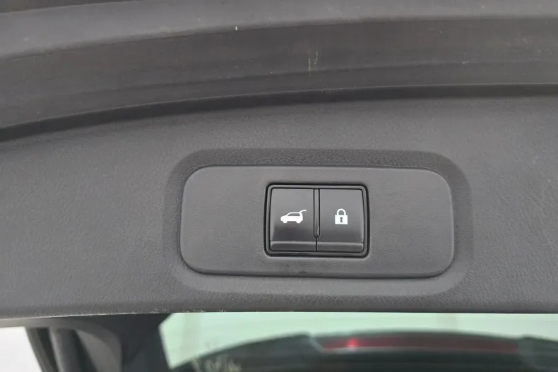 Nissan Qashqai din 2023 cu 97.188 km - oferta NIS169974 - foto 21