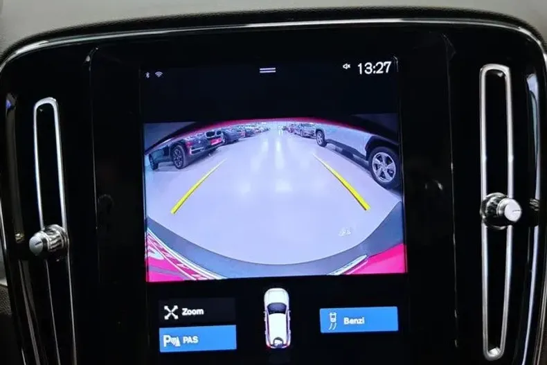 Volvo XC40 din 2020 cu 130.163 km - oferta VOL169975 - foto 9