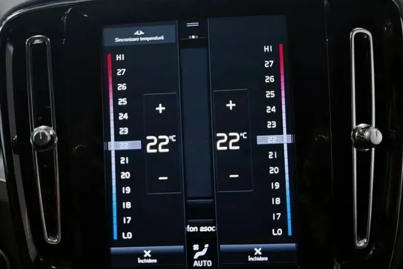 Volvo XC40 din 2020 cu 130.163 km - oferta VOL169975 - foto 11