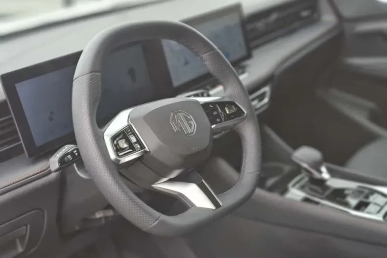 MG HS din 2025 cu 2.000 km - oferta MG0169984 - foto 7