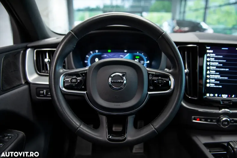 Volvo XC60 din 2021 cu 42.900 km - oferta VOL169989 - foto 18