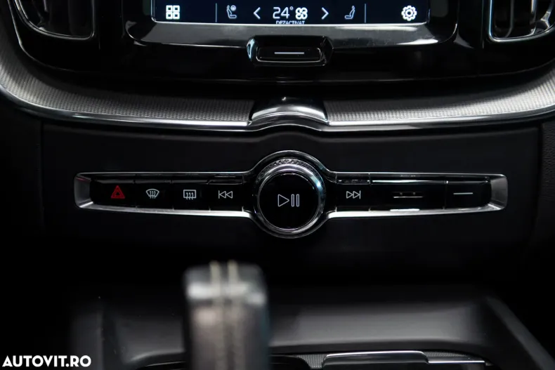 Volvo XC60 din 2021 cu 42.900 km - oferta VOL169989 - foto 24