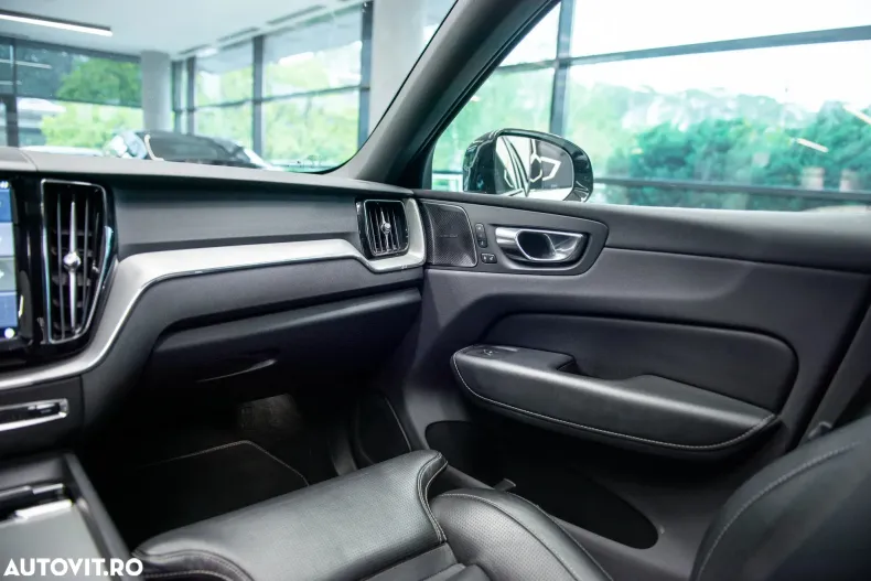 Volvo XC60 din 2021 cu 42.900 km - oferta VOL169989 - foto 29