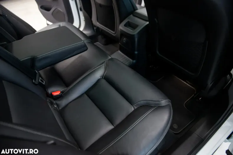 Volvo XC60 din 2021 cu 42.900 km - oferta VOL169989 - foto 32