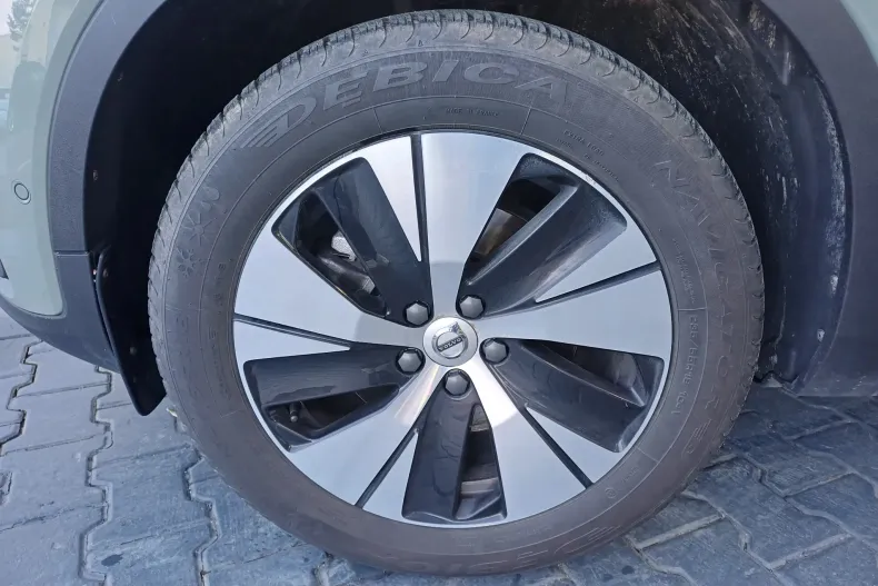 Volvo XC40 din 2022 cu 112.513 km - oferta VOL169994 - foto 4