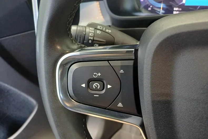 Volvo XC40 din 2022 cu 112.513 km - oferta VOL169994 - foto 12