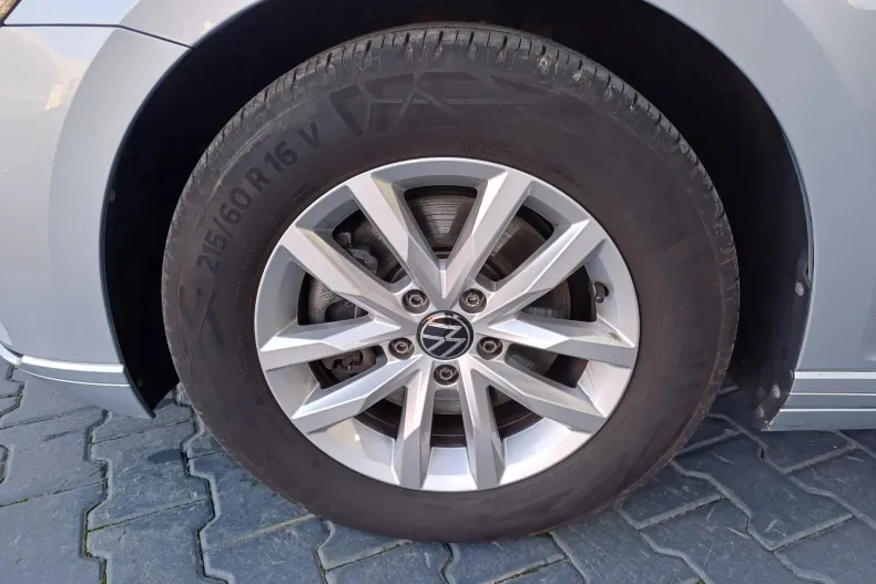 Volkswagen Passat din 2022 cu 106.193 km - oferta VOL169997 - foto 4