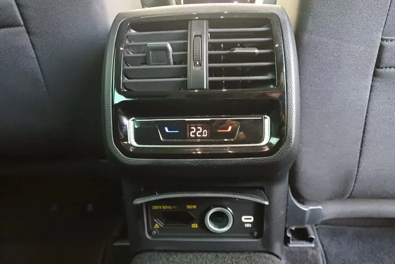 Volkswagen Passat din 2022 cu 106.193 km - oferta VOL169997 - foto 34