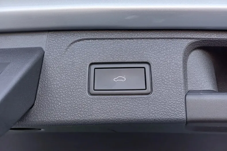 Volkswagen Passat din 2022 cu 106.193 km - oferta VOL169997 - foto 36