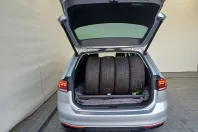 Volkswagen Passat din 2022 cu 106.193 km - oferta VOL169997 - foto 37