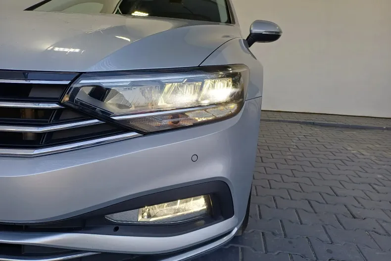 Volkswagen Passat din 2022 cu 106.193 km - oferta VOL169997 - foto 40