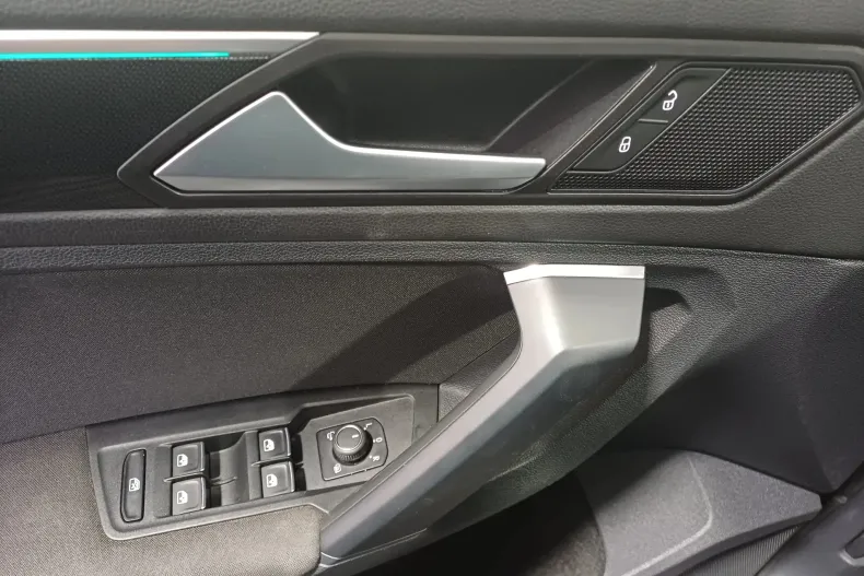 Volkswagen Tiguan din 2023 cu 85.213 km - oferta VOL170002 - foto 9