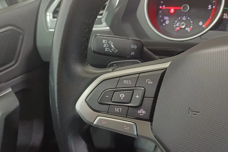 Volkswagen Tiguan din 2023 cu 85.213 km - oferta VOL170002 - foto 12