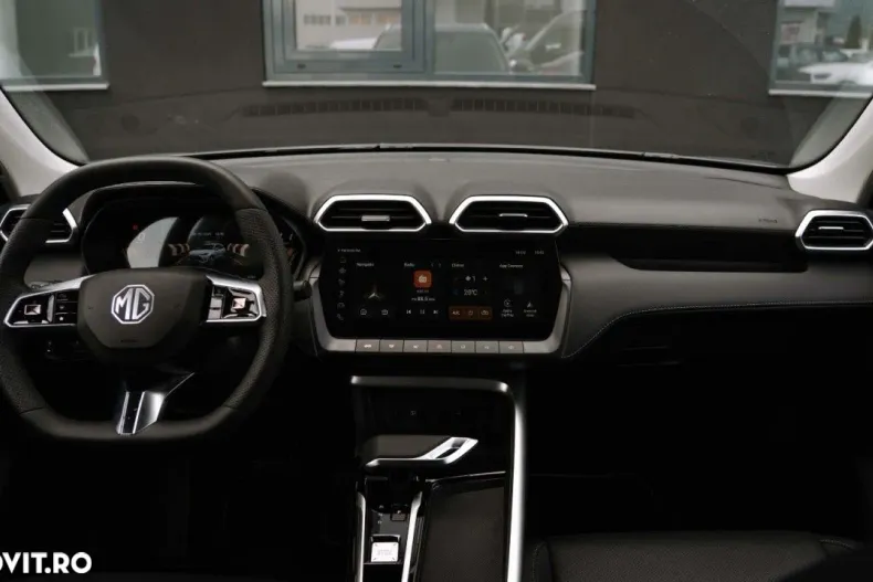 MG ZS HEV din 2025 cu 1 km - oferta MG0170012 - foto 10