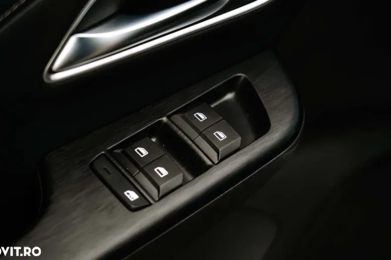 MG ZS HEV din 2025 cu 1 km - oferta MG0170012 - foto 22