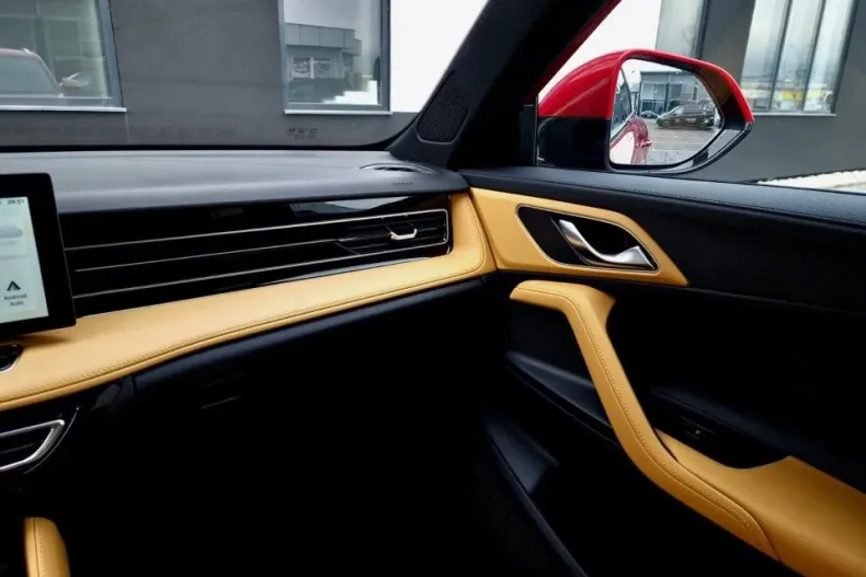 MG HS din 2025 cu 1 km - oferta MG0170013 - foto 10