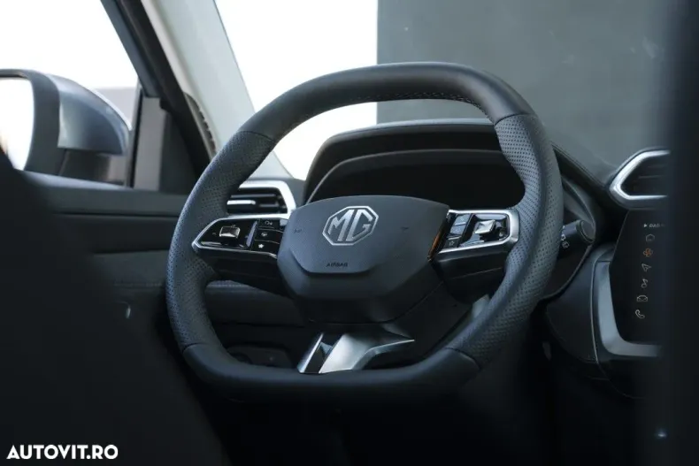MG ZS HEV din 2025 cu 1 km - oferta MG0170014 - foto 20