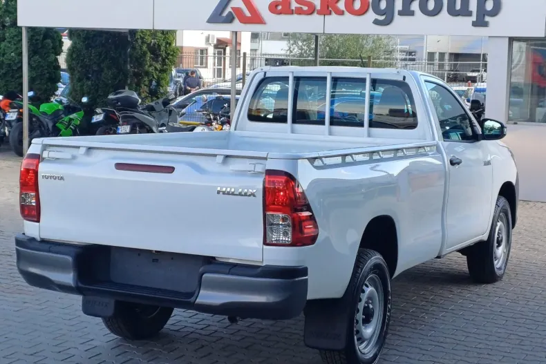 Toyota Hilux din 2023 cu 1 km - oferta TOY170043 - foto 5