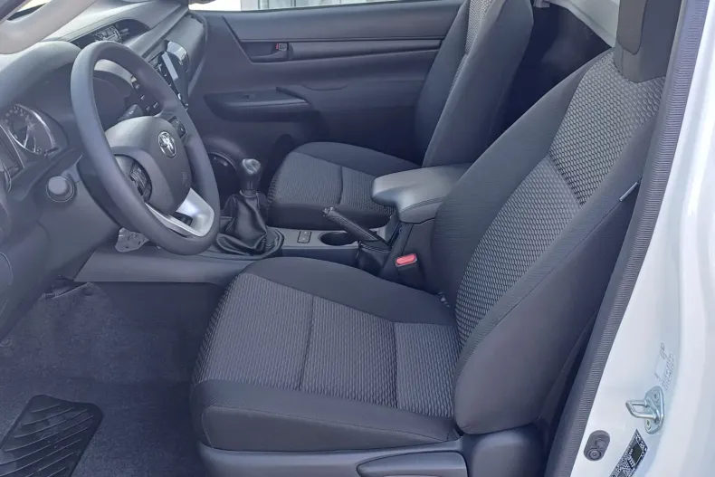 Toyota Hilux din 2023 cu 1 km - oferta TOY170043 - foto 7