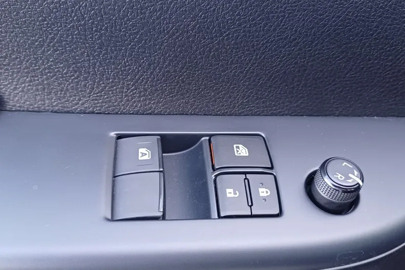 Toyota Hilux din 2023 cu 1 km - oferta TOY170043 - foto 8