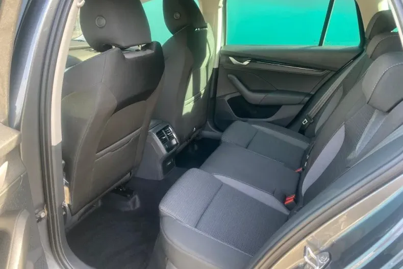 Skoda Octavia din 2025 cu 6 km - oferta SKO170047 - foto 12