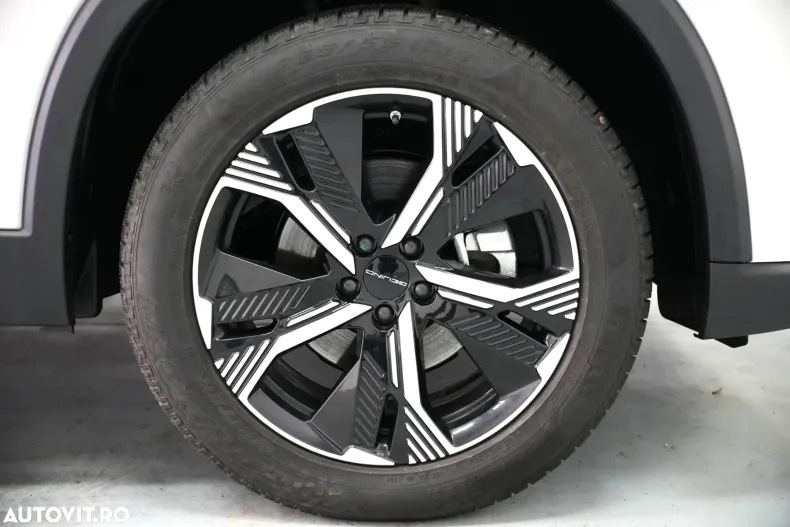 BAIC X75 din 2023 cu 3.200 km - oferta BAI170061 - foto 13