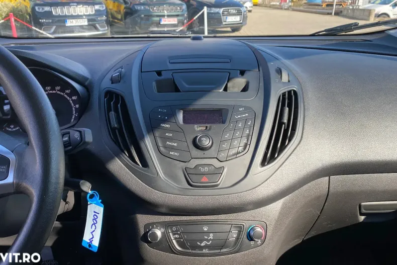 Ford Tourneo Courier din 2020 cu 65.376 km - oferta FOR170071 - foto 12