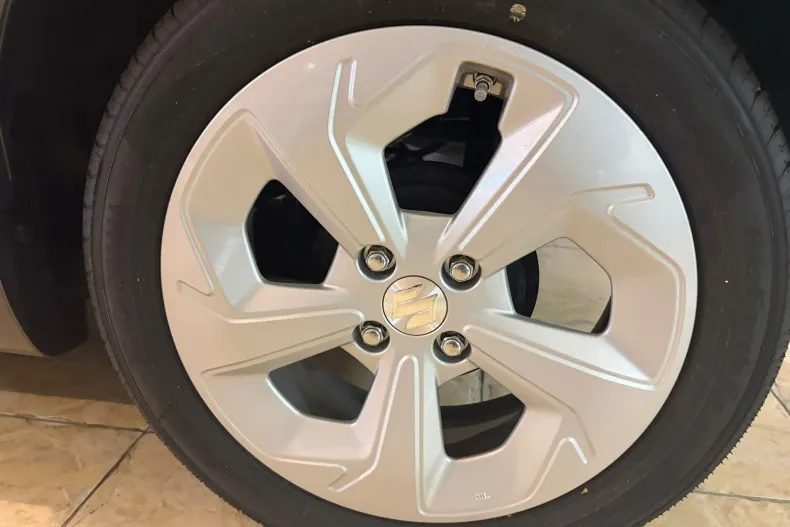 Suzuki Swift din 2025 cu 0 km - oferta SUZ170075 - foto 6