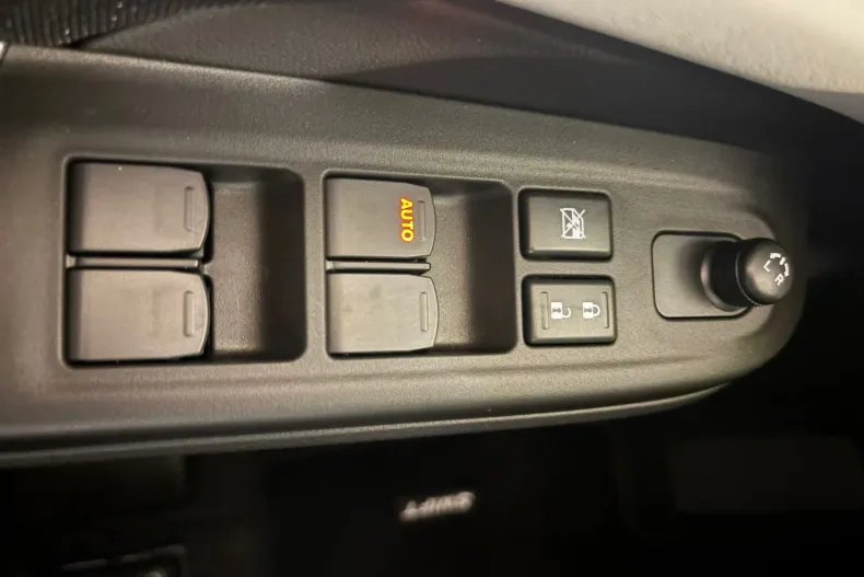 Suzuki Swift din 2025 cu 0 km - oferta SUZ170075 - foto 12