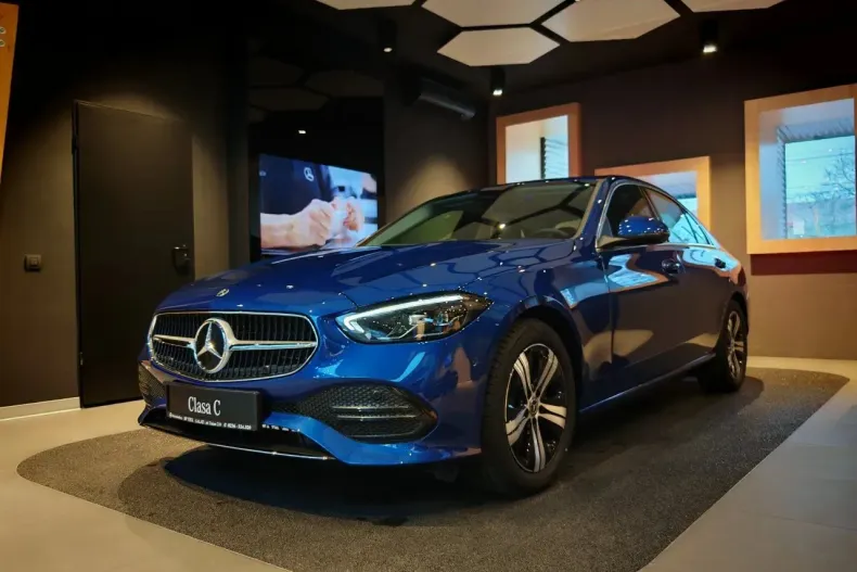 Mercedes-Benz C din 2025 cu 3.500 km - oferta MER170084 - foto 7