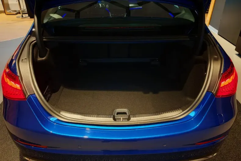 Mercedes-Benz C din 2025 cu 3.500 km - oferta MER170084 - foto 14