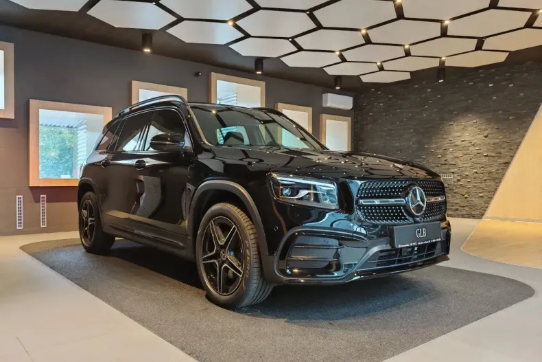 Mercedes-Benz GLB din 2025 cu 3.500 km - oferta MER170085 - foto 3