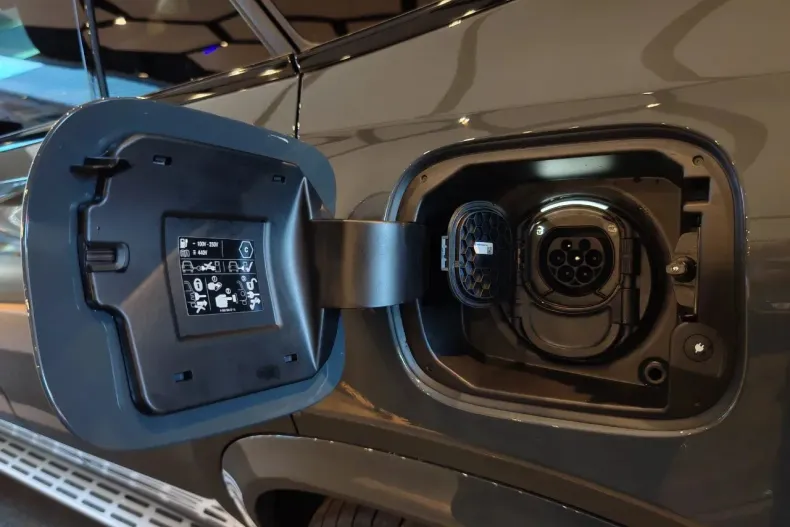 Mercedes-Benz GLE Coupe din 2025 cu 3.500 km - oferta MER170090 - foto 18