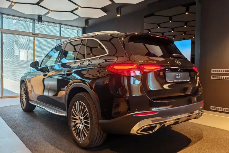 Mercedes-Benz GLC din 2025 cu 5 km - oferta MER170091 - foto 11