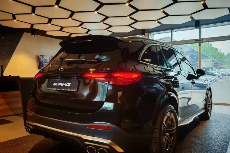 Mercedes-Benz GLC din 2025 cu 5.000 km - oferta MER170092 - foto 9