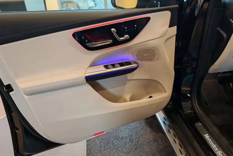 Mercedes-Benz GLC din 2025 cu 3.500 km - oferta MER170093 - foto 15