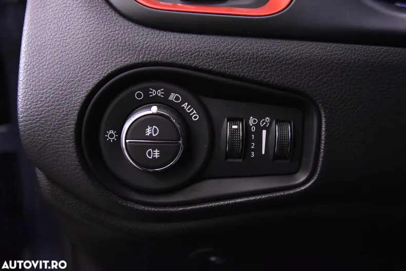 Jeep Renegade din 2022 cu 102.475 km - oferta JEE170109 - foto 15