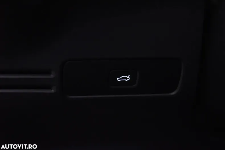 Volvo XC40 din 2024 cu 36.074 km - oferta VOL170113 - foto 15