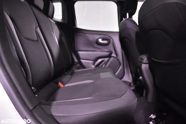 Jeep Renegade din 2022 cu 74.998 km - oferta JEE170123 - foto 12