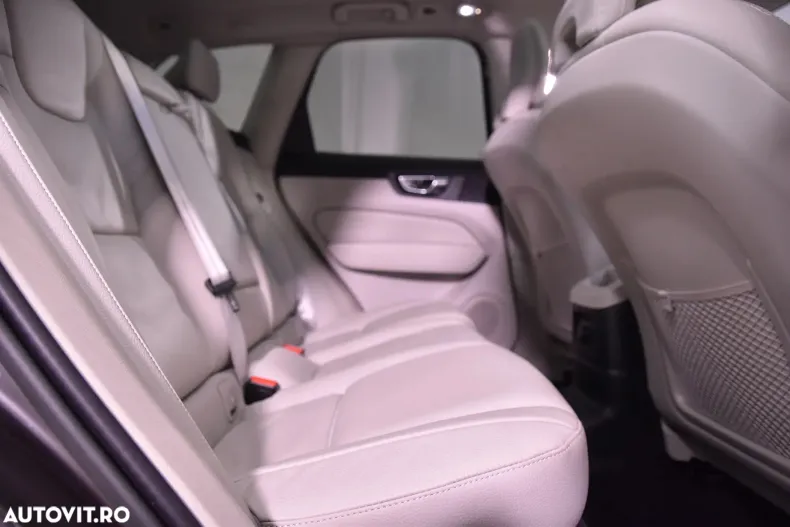 Volvo XC60 din 2023 cu 109.998 km - oferta VOL170133 - foto 12