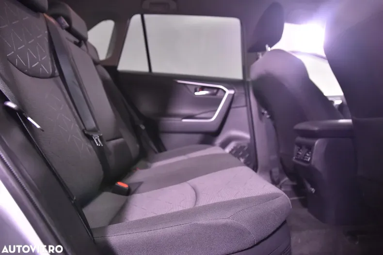 Toyota RAV4 din 2021 cu 127.822 km - oferta TOY170135 - foto 12