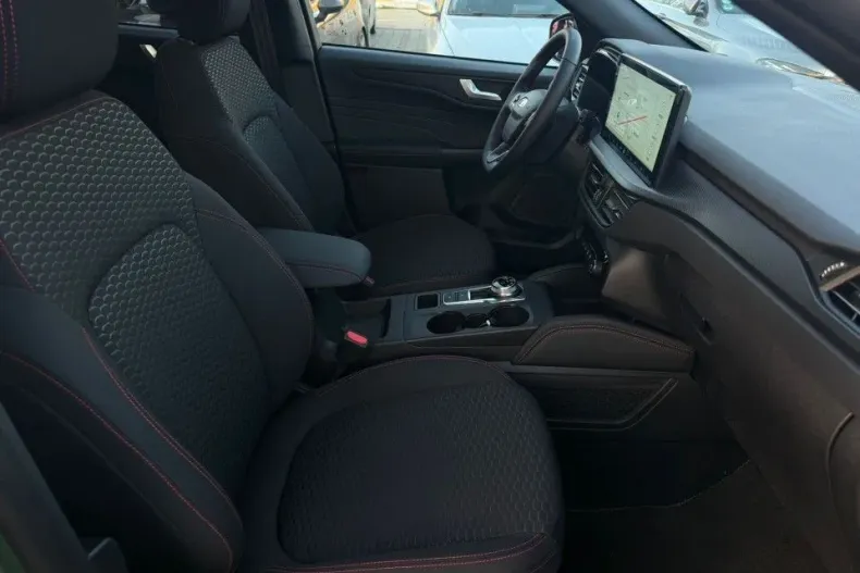 Ford Kuga din 2025 cu 1 km - oferta FOR170153 - foto 11